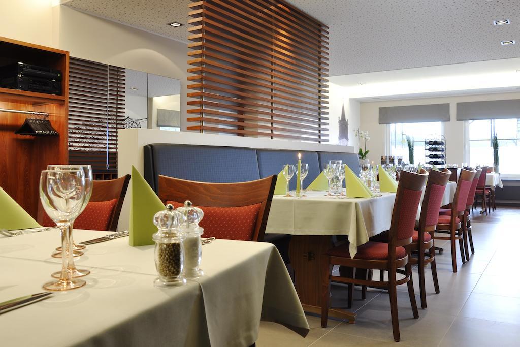 Hotel Zum Burghof Schoenberg Zewnętrze zdjęcie