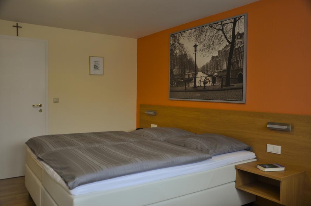 Hotel Zum Burghof Schoenberg Zewnętrze zdjęcie