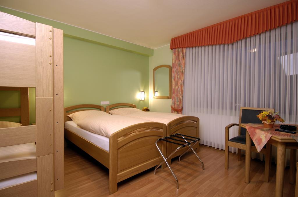 Hotel Zum Burghof Schoenberg Pokój zdjęcie